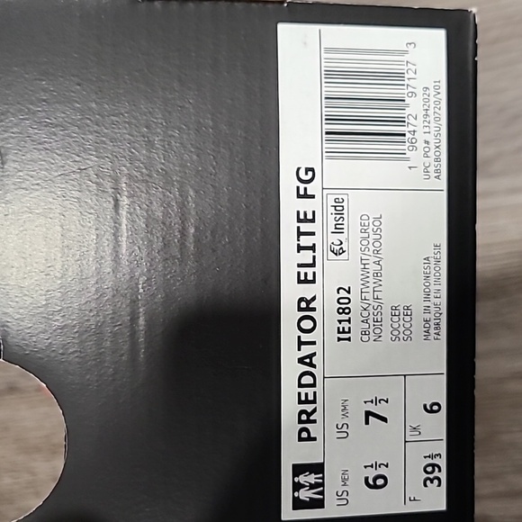 Adidas Predator Elite Soccer Cleats Size Men\'s 8.5, Womens 9.5 main image 4